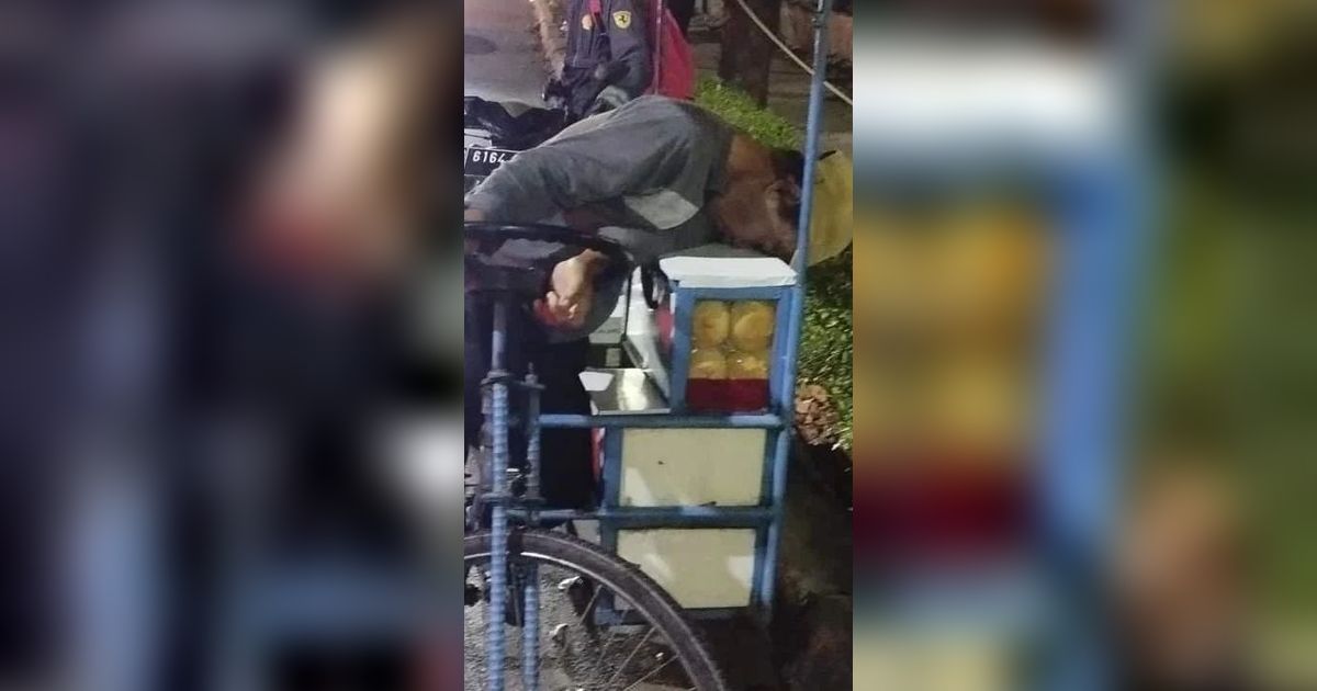 Viral Penjual Es Keliling di Jakarta Meninggal Saat Jualan, Tubuh Terkulai di Atas Sepeda