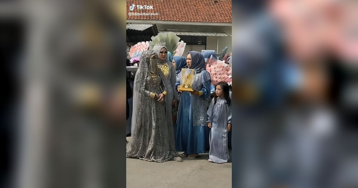 Viral Rombongan Keluarga Bawa Mahar Nikah dengan Pakaian Heboh, Warganet sampai Bingung Pengantinnya yang Mana