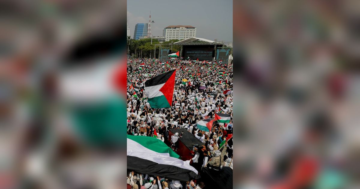 FOTO: Penampakan Lautan Manusia dalam Aksi Bela Palestina di Monas