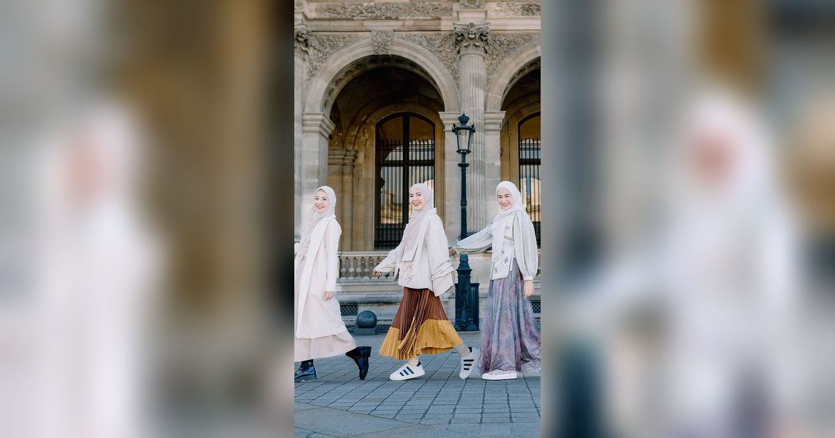 Momen Keseruan Natasha Rizky Bersama Dian Ayu, Ratna Galih dan Nina Zatulini Liburan ke Prancis, Netizen 'Mukanya Kembar Semua'