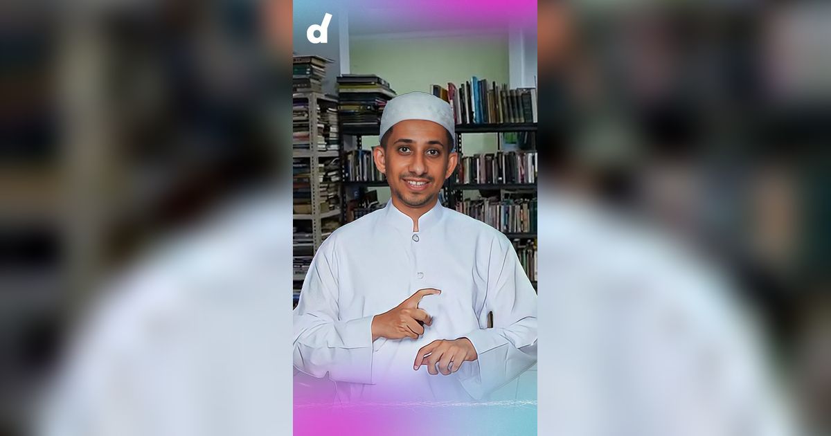 Tak Tersorot, Potret Rumah Habib Ja'far yang Sederhana Bernuansa Putih - Koleksi Ribuan Buku Disorot