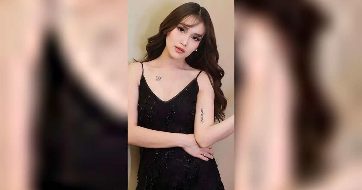 Ayu Ting Ting Kembali Memukau dengan Penampilan Serba Hitam yang Menggoda, Menampilkan 'Tato' yang Menambah Pesonanya