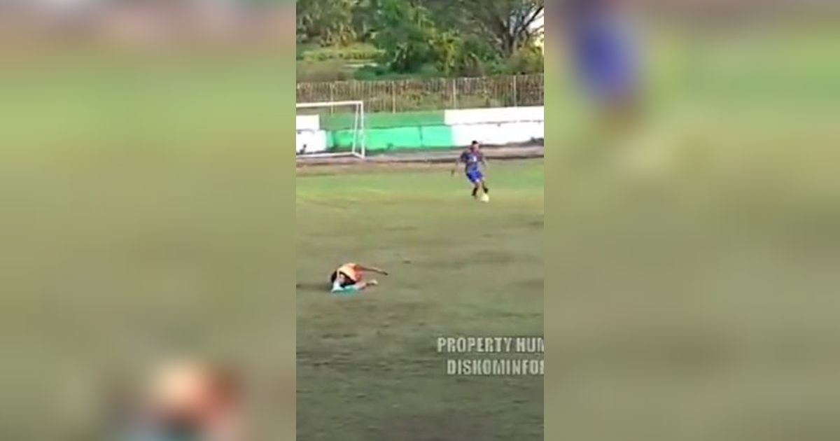 VIDEO: Detik-Detik Video Bupati Halmahera Selatan Meninggal saat Main Bola