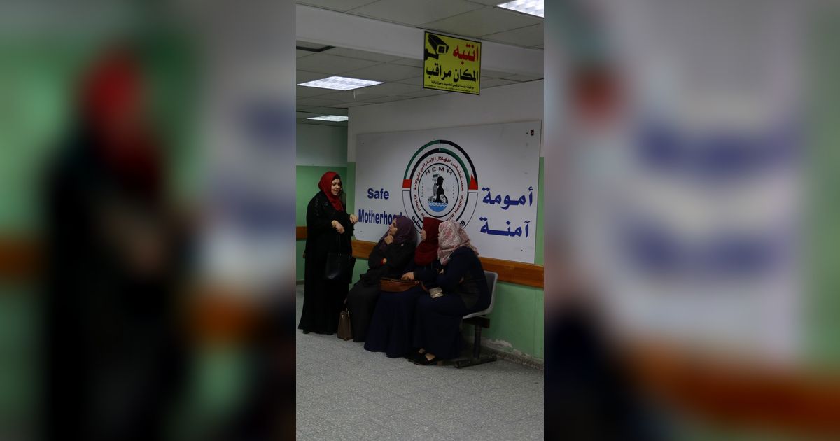 Pakai Obor dan Cahaya Ponsel, Dokter Lakukan Operasi Caesar di Gaza