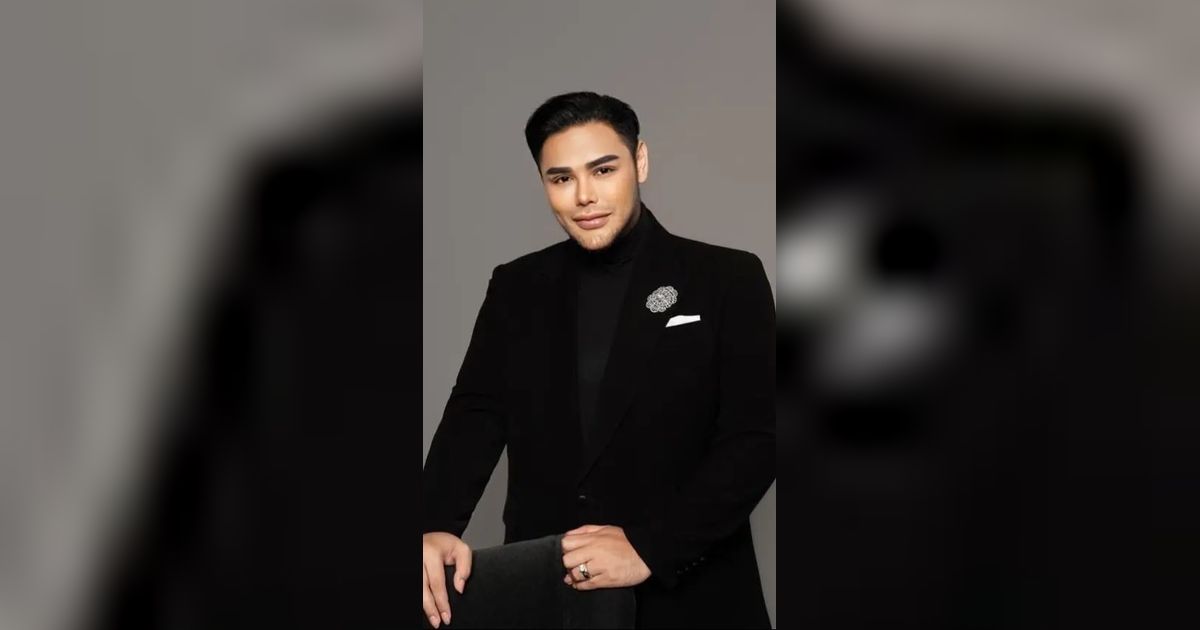 Ivan Gunawan Bikin Hijab Bermotif 2 Masjid Besar di Palestina, Full untuk Donasi