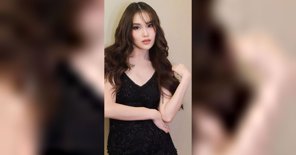 Pamer 2 Tato di Badan, Penampilan Ayu Ting Ting Disorot