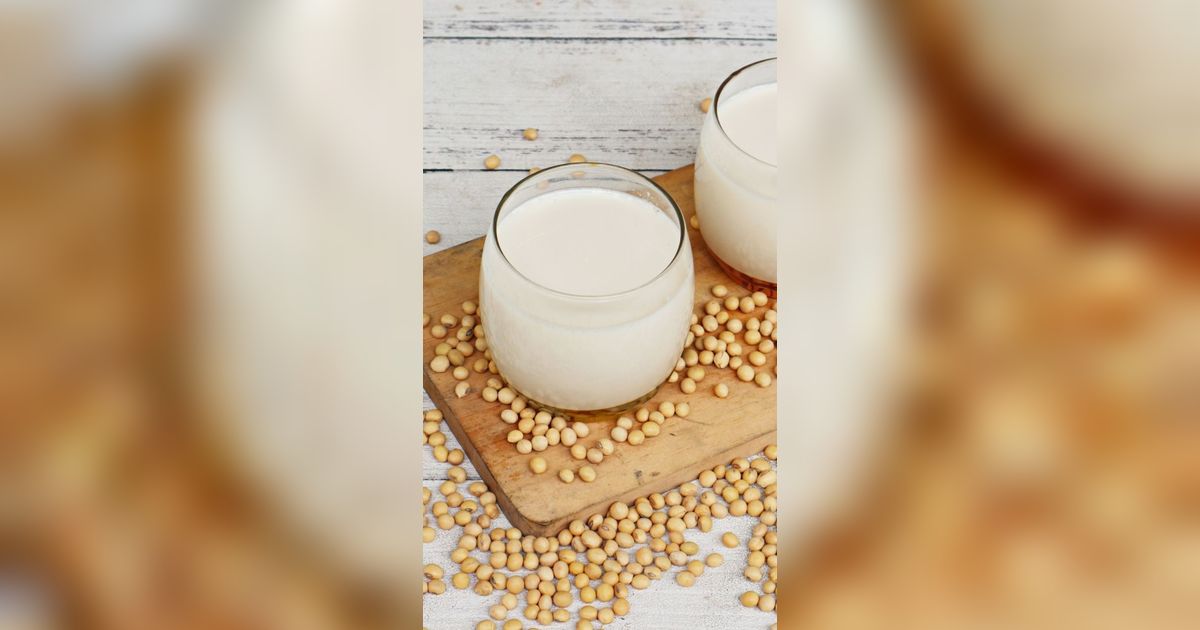 4 Cara Membuat Susu Nabati, dari Oat Milk sampai Almond Milk