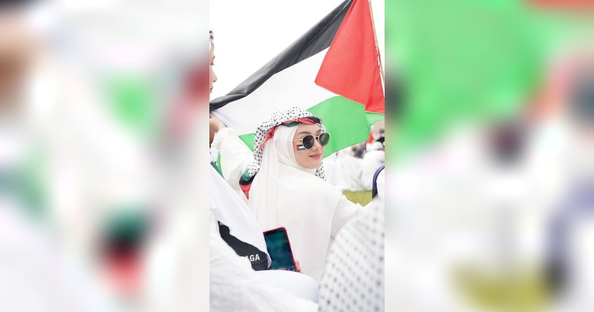 Disebut Hanya Untuk Konten, 8 Foto Dinda Hauw Saat Ikut Aksi Bela Palestina di Monas