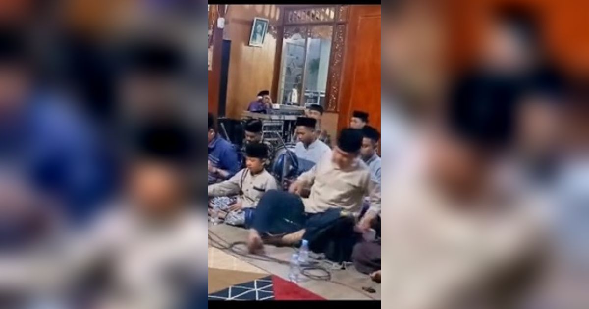 Viral Video Para Vokalis Sholawat Kesetrum Mic, Warganet: Kompak Banget