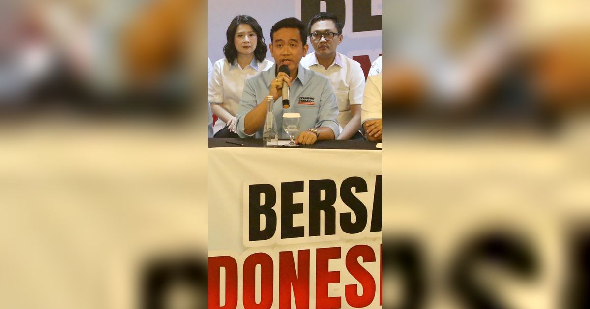 Relawan Gibran Keliling Jakarta Bikin Acara Senam Pagi dan Bagi-Bagi Sembako