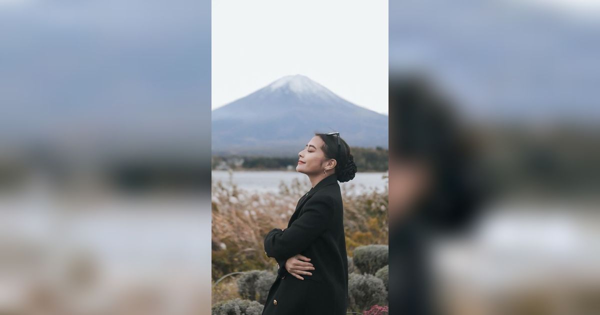 10 Potret Cantik Prilly Latuconsina Jalan-jalan di Jepang, Netizen 'Kenapa Kamu Cakep Terus'