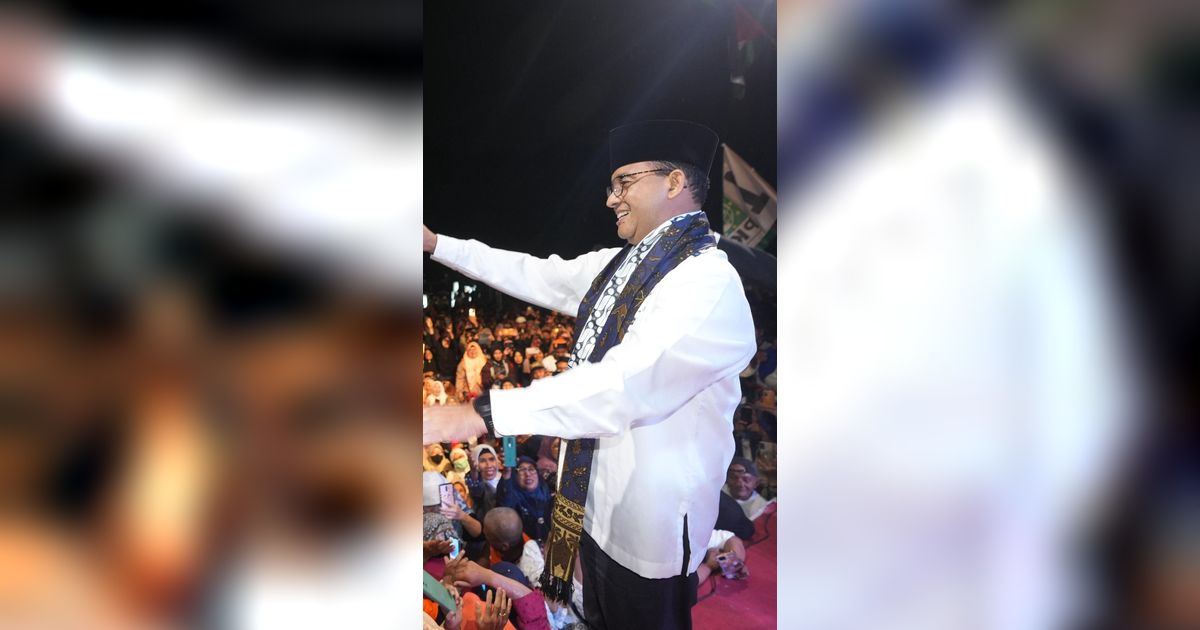 VIDEO: Anies Cium Tangan Istri Gus Dur, Beda Pilihan Tetap Saling Mendoakan