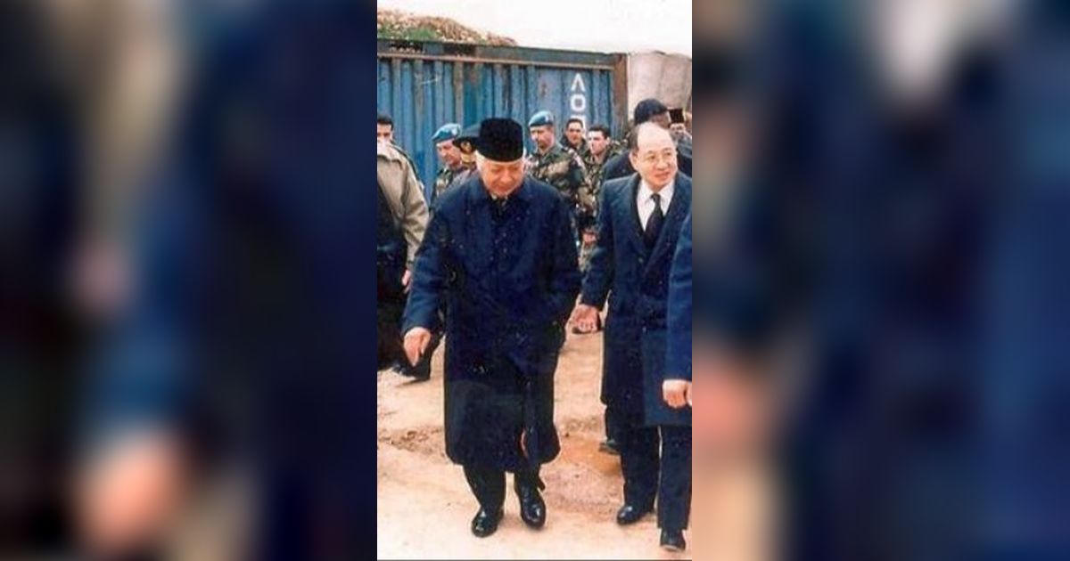 Kunjungi Umat Muslim Korban Genosida, Presiden Soeharto Tembus Medan Perang Penuh Sniper