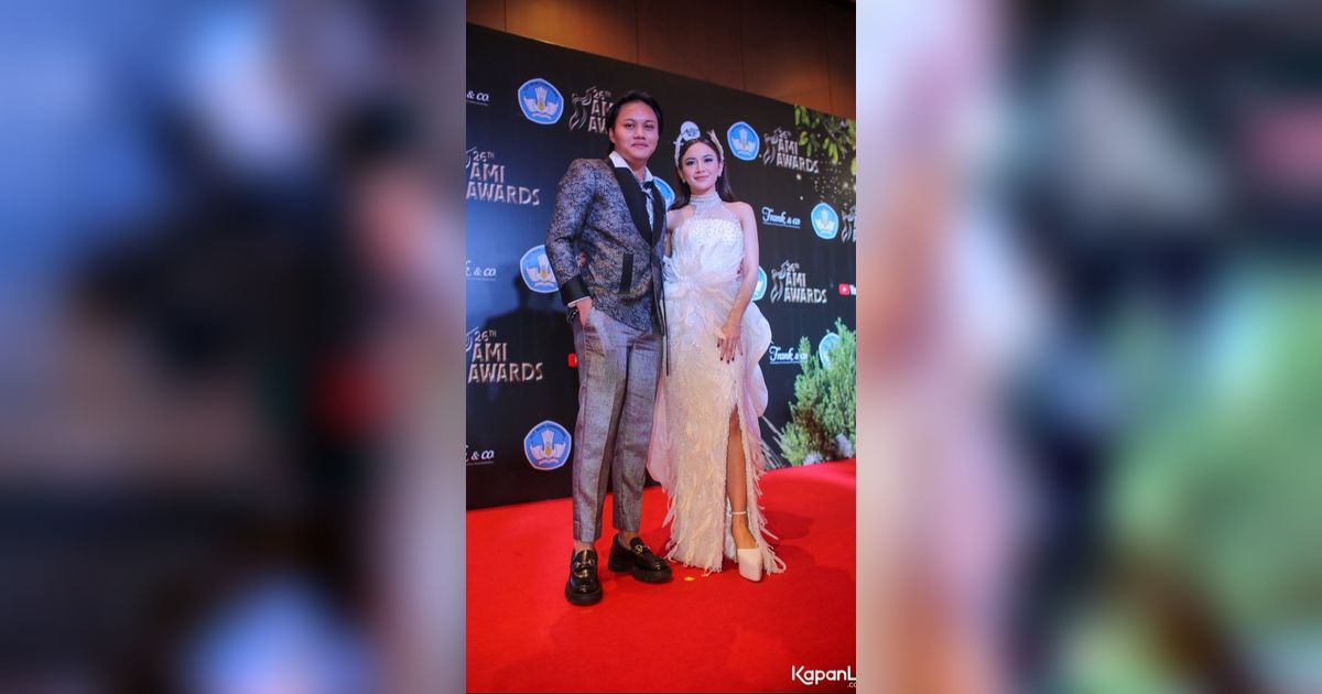 Novia Bachmid Curi Perhatian, Berikut 10 Potret Penampilan Musisi di Red Carpet AMI Awards 2023