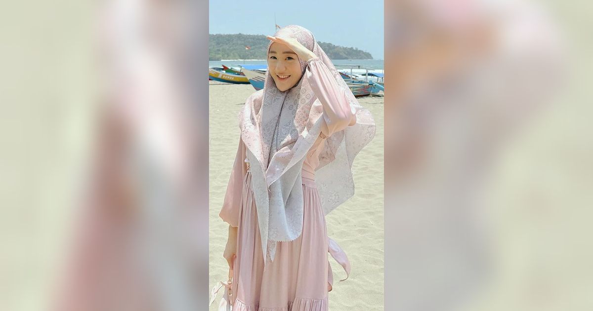 Potret Larissa Chou Elus Perut yang Jadi Sorotan Netizen