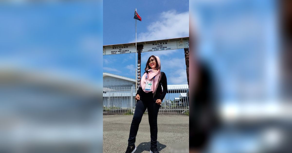Artis Kawakan Tessa Mariska Lepas Sementara Hijab Demi Pekerjaan