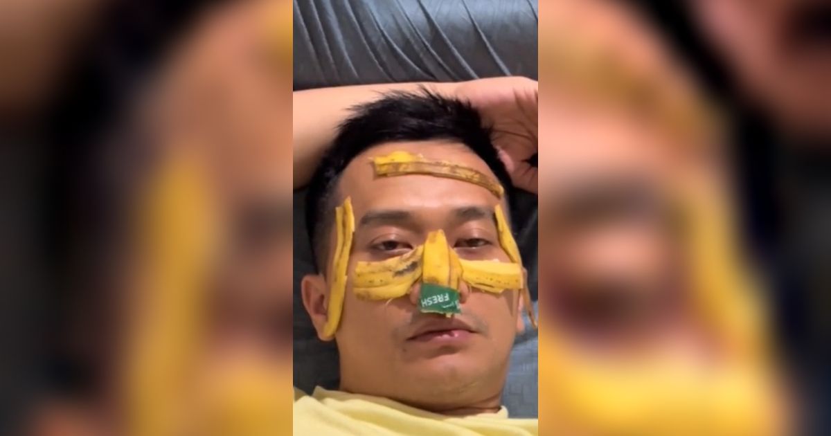 Tak Percaya Skincare, Aksi Pria Pakai Kulit Pisang untuk Masker Wajah Ini Bikin Heran