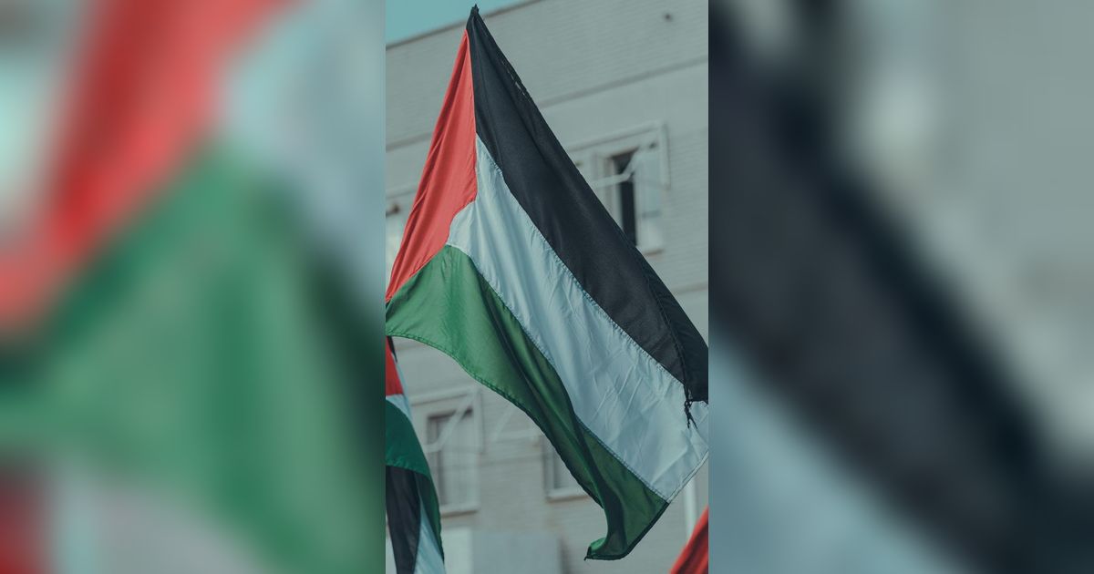 Gara-Gara Copot Paksa Bandera Palestina di Motor Kurir Ekspedisi, Sekuriti Apartemen di Bekasi & Pengemudi Terlibat Cekcok