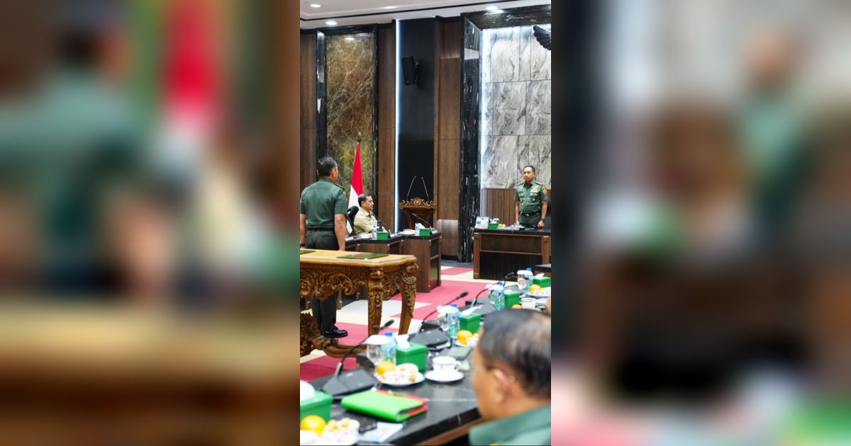 Panglima TNI Agus Subiyanto Serah Terima Risalah Kasad, Beri Tiga Tugas Ini ke Jenderal Maruli
