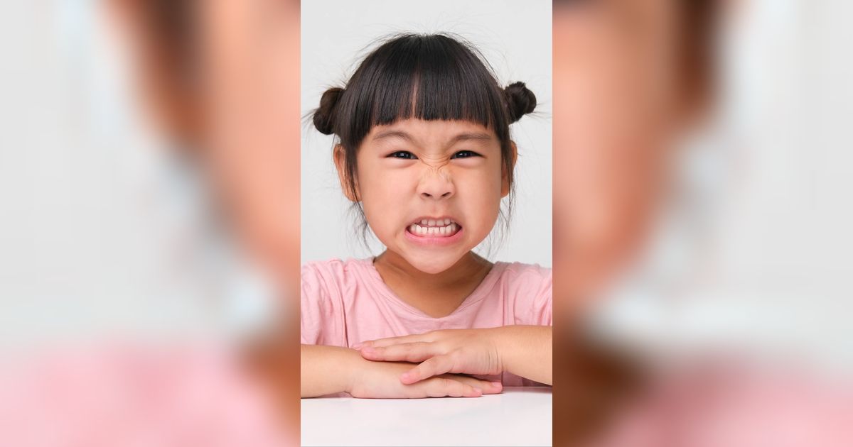 Biar Anak Tak Rewel Saat Dibangunkan Sekolah, Coba Trik Ini