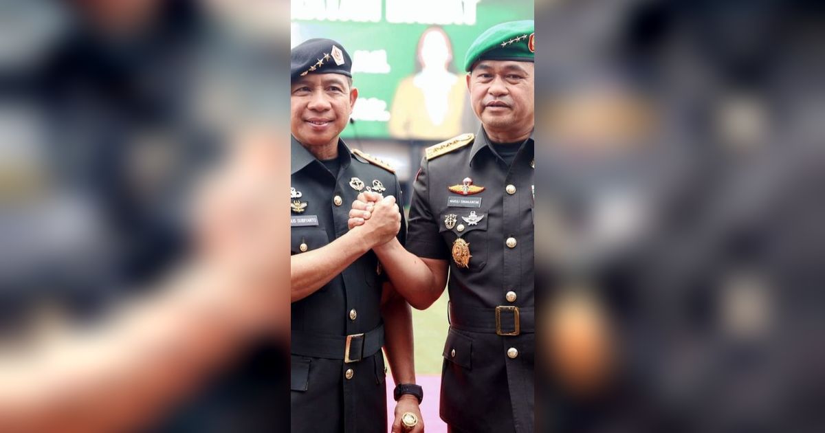 Momen Sertijab Kasad Dihadiri Panglima TNI, Letjen Maruli Simanjuntak Gagah Pegang Panji TNI AD