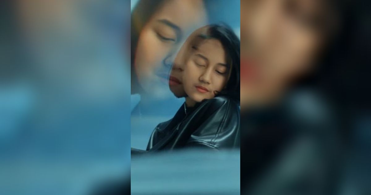 Potret Cantik Nike Ardilla Hasil AI dalam Kolaborasi Lagu Terbaru Melly Goeslaw 'Bertemu Kembali'