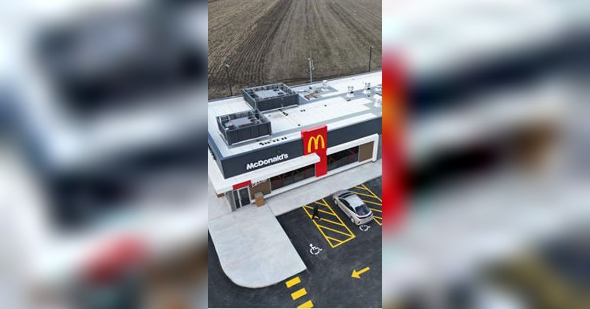 Jauh dari Keramaian, Restoran McDonald's Ini Buka Gerai di Lahan Pertanian