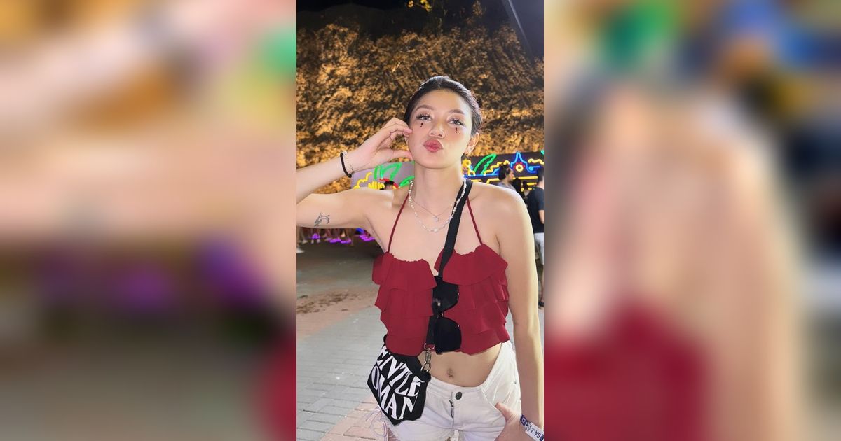 10 Gaya Artis Ikut DWP 2023 di Bali, Fuji Dandan Ala Cewek Seksi & Centil, Gemes Abis!