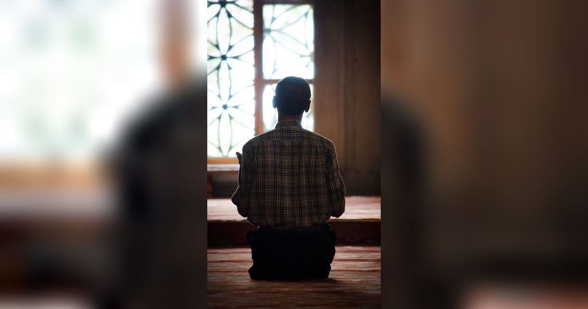 Sholat Tahajud Berapa Rakaat, Pahami Aturan dan Bacaan Niatnya