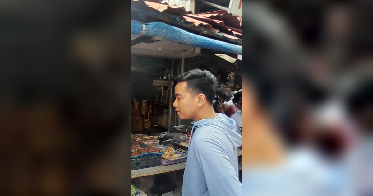 Momen Gibran Tawar Harga Cabai Saat Blusukan di Pasar Rumput, Akhirnya Diborong