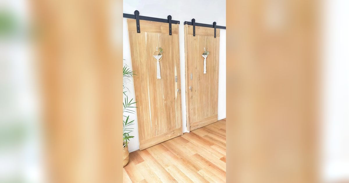 Pintu Geser Bahan Kayu, Bikin Vibe Rumah Jadi Natural dan Hangat