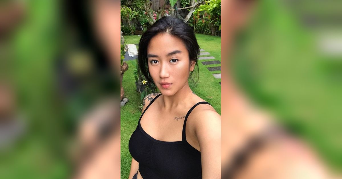 Heboh Dikabarkan Telah Menikah, Inikah Sosok Suami Chef Renatta?