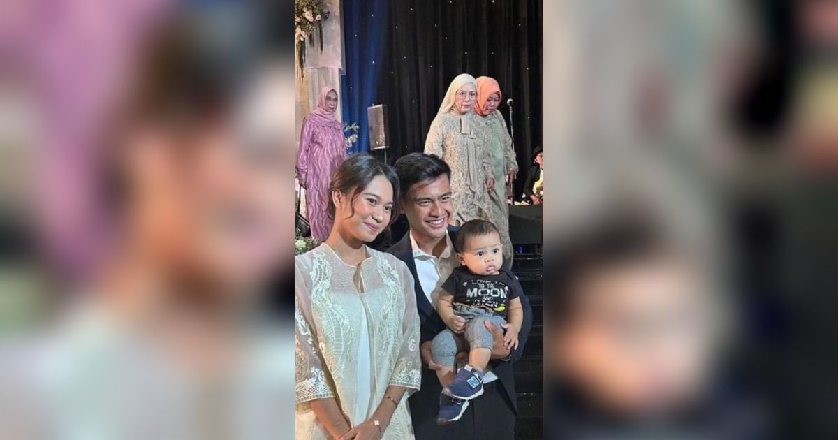 10 Potret Cantik Azizah Salsha saat Hadir di Acara Resepsi Egy Maulana dan Adiba, Netizen 'Natural Aja Cantik Apalagi Makeup'