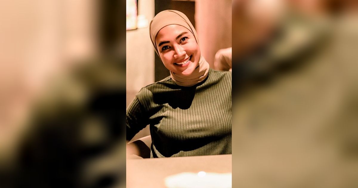 10 Potret Steffy Burase, Model Cantik yang Miliki Wajah Awet Muda, Baru Saja Bercerai dari Eks Gubernur Aceh Irwandi Yusuf