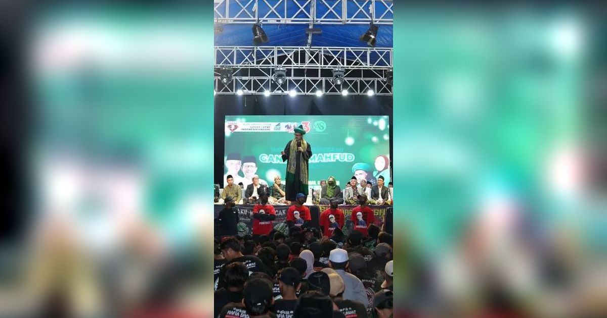 Sambut Pesta Demokrasi, Ribuan Warga Malang Lakukan Sholawat Kebangsaan 'Doakan Pemilu 2024 Damai'