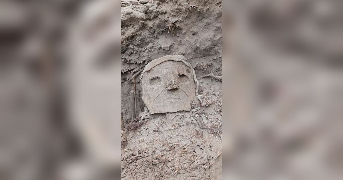 Arkeolog Peru Temukan 73 Mumi dengan Topeng, Dibungkus Kain Kafan Warna Warni