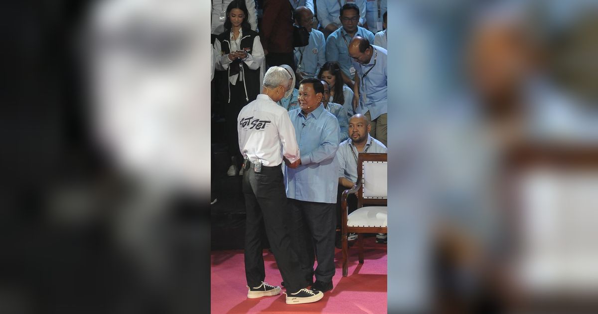 Debat Capres: Prabowo Kritik Pupuk Susah di Jateng, Ganjar Bilang 'Bapak Ketua HKTI'