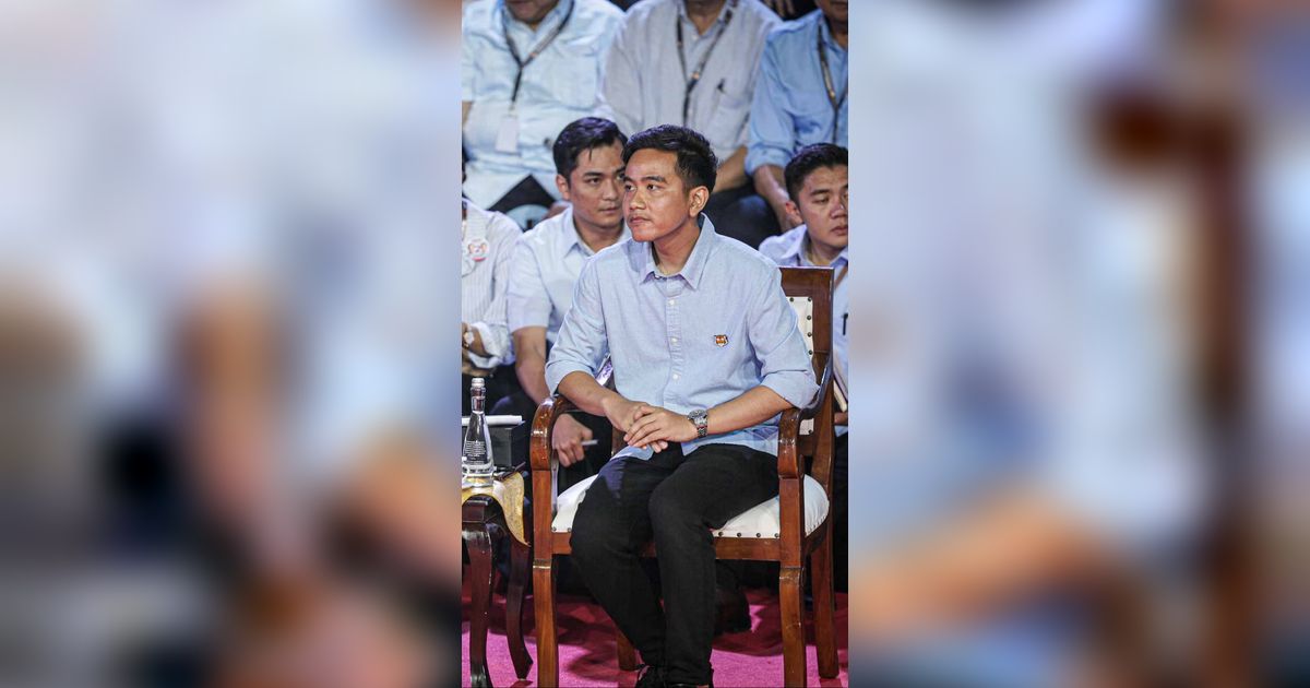 VIDEO: Gibran Ikut Panas sampai Berdiri saat Prabowo Jawab Anies Soal Putusan MK