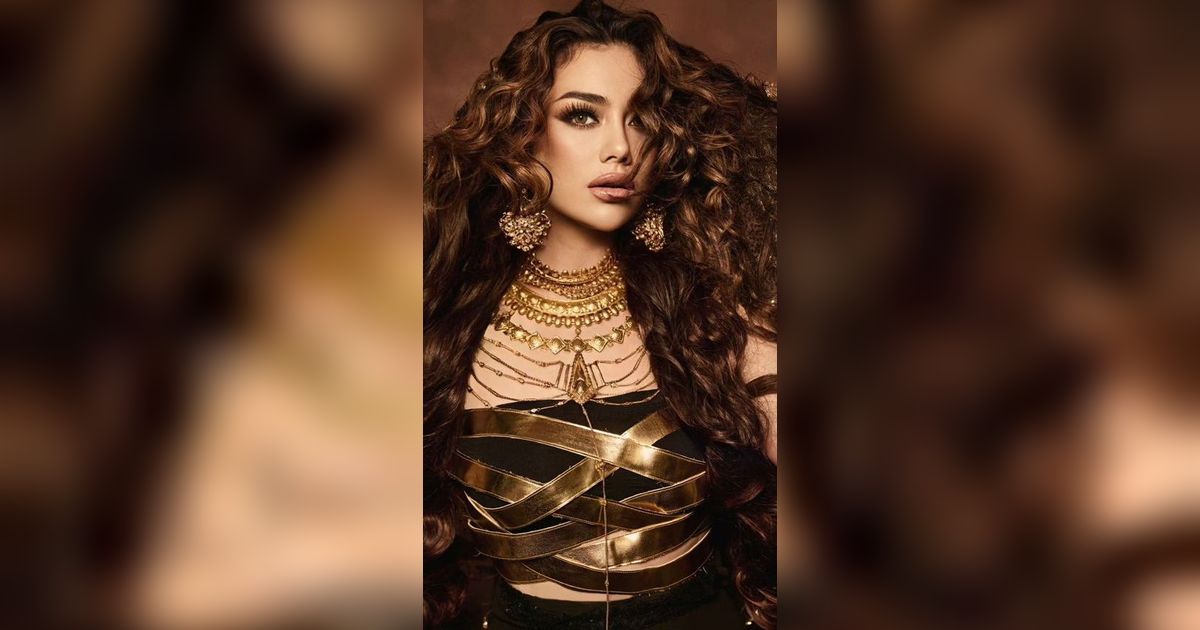 Dirias Latina Makeup, Celine Evangelista Disebut Cleopatra Versi Lokal
