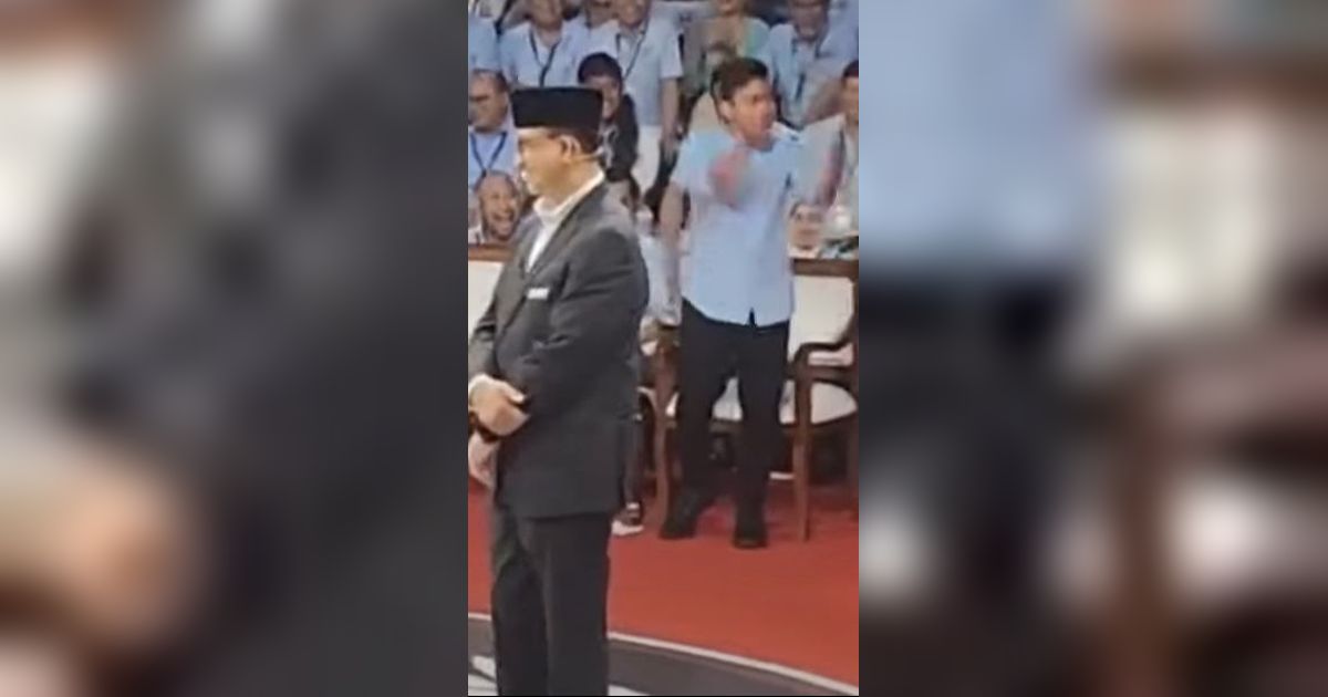 VIDEO: Momen Gibran Panas Ikut Berdiri saat Prabowo Jawab Anies Soal Putusan MK