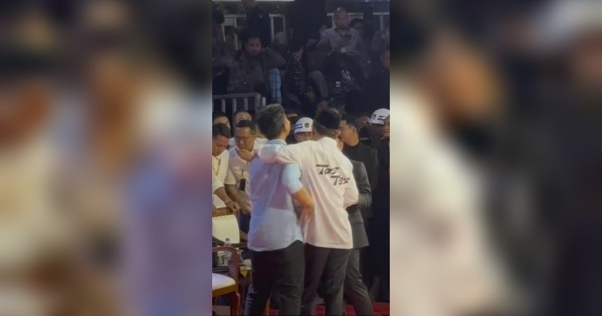 Momen Pelukan Mahfud, Gibran dan Cak Imin usai Debat Capres, Ternyata Ini yang Mereka Bicarakan