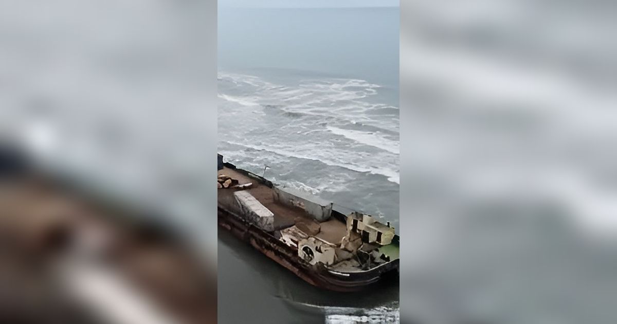 Geger 'Kapal Hantu' Tiba-tiba Hilang Lalu Muncul Lagi, Satu Negara Heboh