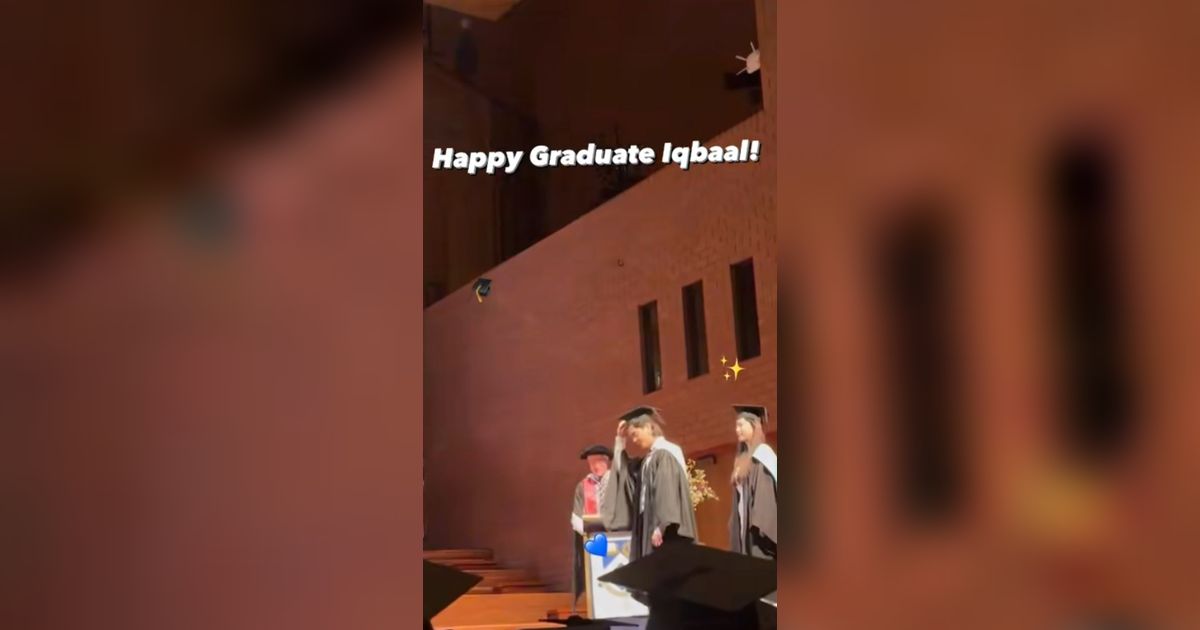 8 Foto Iqbaal Ramadhan Yang Baru Saja Wisuda dari Monash University di Australia