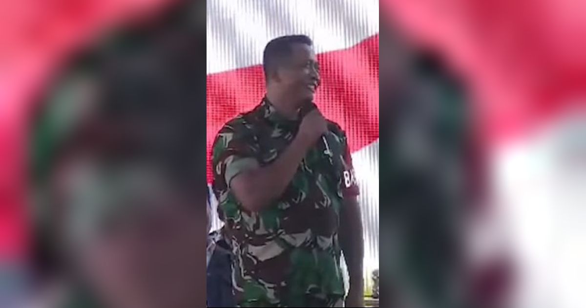 VIDEO: Momen Kocak Babinsa TNI Bilang 'Siap Komandan' ke Presiden Jokowi, Berakhir Dapat Sepeda