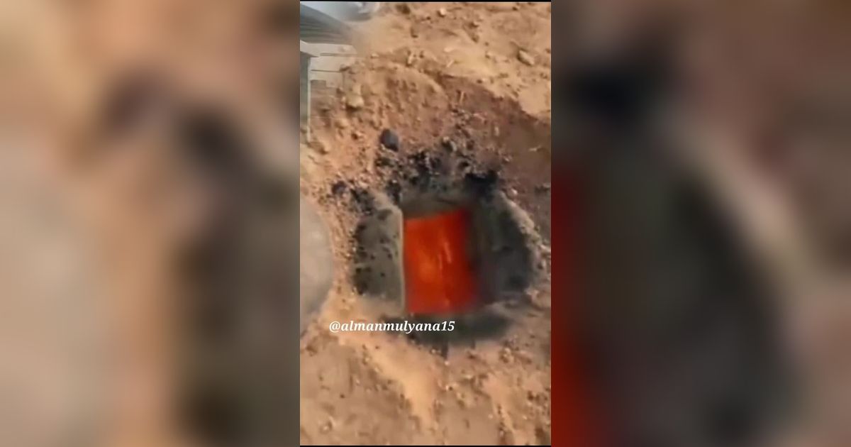 Viral, Penampakan Makam yang Keluarkan Api & Ular di Tanah Arab