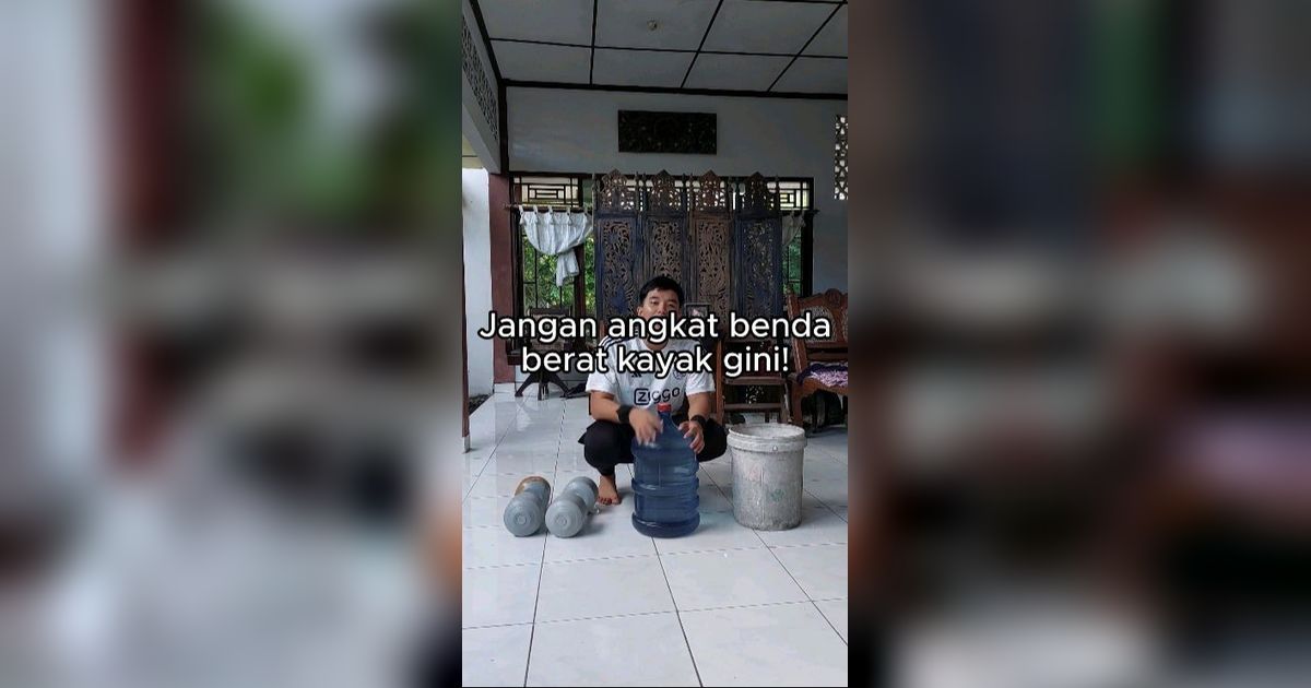 Cara Aman Angkat Benda Berat Agar Tidak Cedera