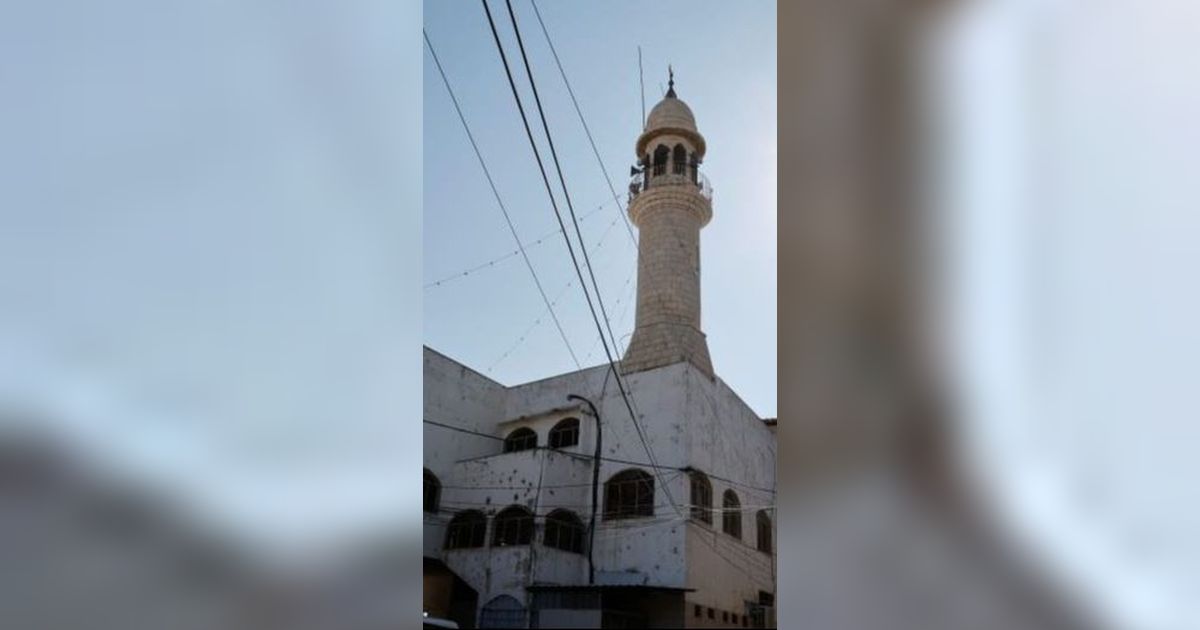 Viral Video Tentara Israel Masuk Masjid di Palestina dan Baca Doa Yahudi Pakai Toa