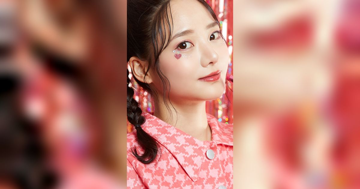 DIY Lipstik Glitter Bikin Bibir Cetar, Cuma Perlu 2 Bahan