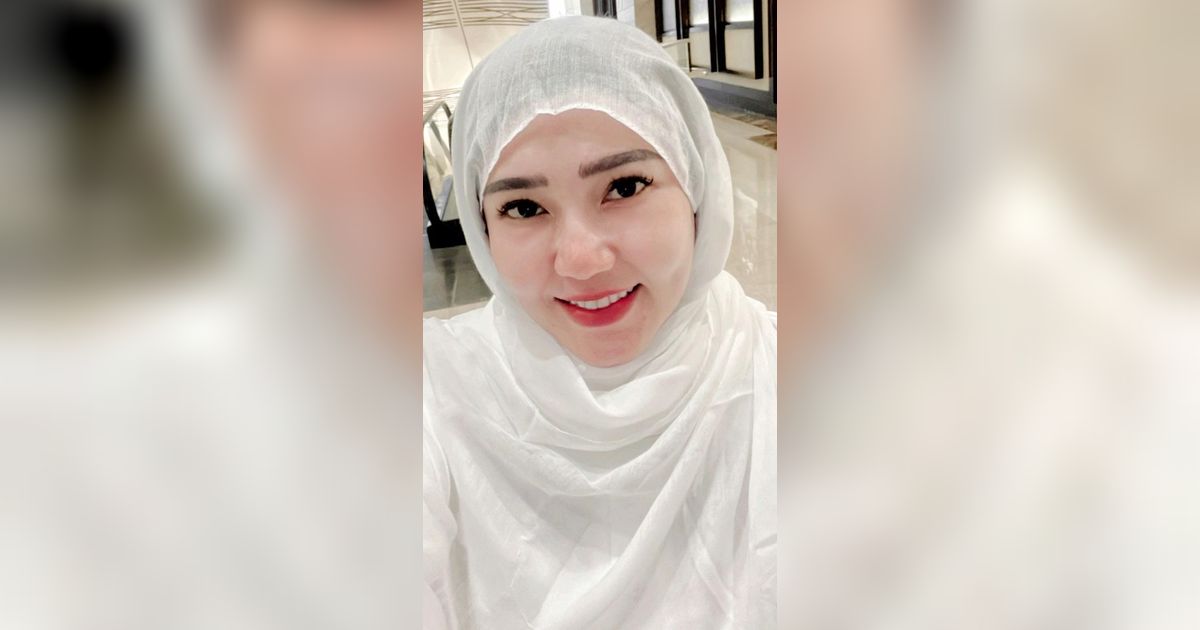 Penampilan Baru Via Vallen Bikin Pangling