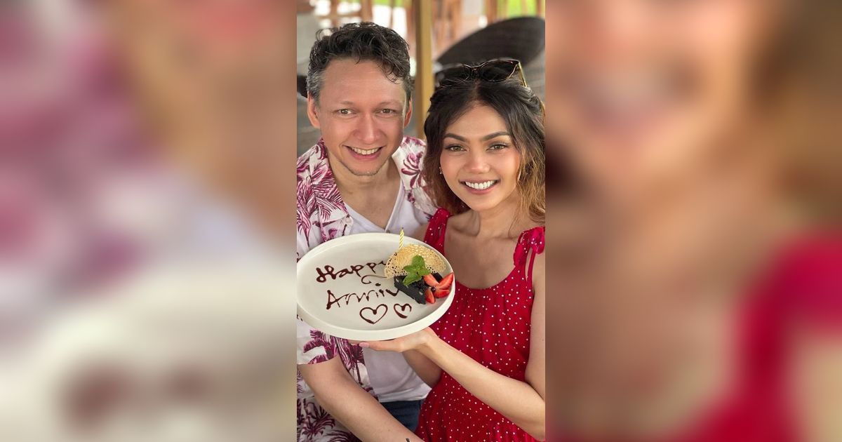 Bikin Ayu Ting Ting Syok, Rina Nose Ngaku Sering Makan di Kamar Mandi